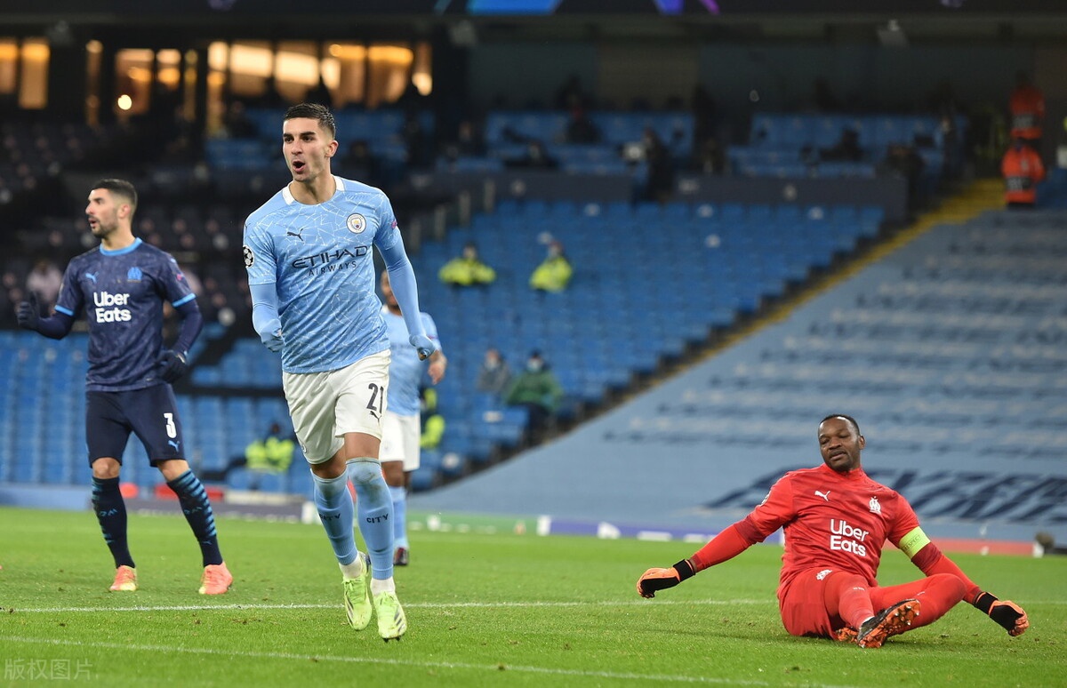 开云体育官方网站-柏林联球队连胜连胜士气高涨，战绩斐然