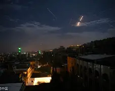 C9血洗KT,Kanavi团战一打五顶尖较量淘汰赛,成为赛场最大亮点 C9血洗KT,Kanavi团战一打五顶尖较量淘汰赛,成为赛场最大亮点