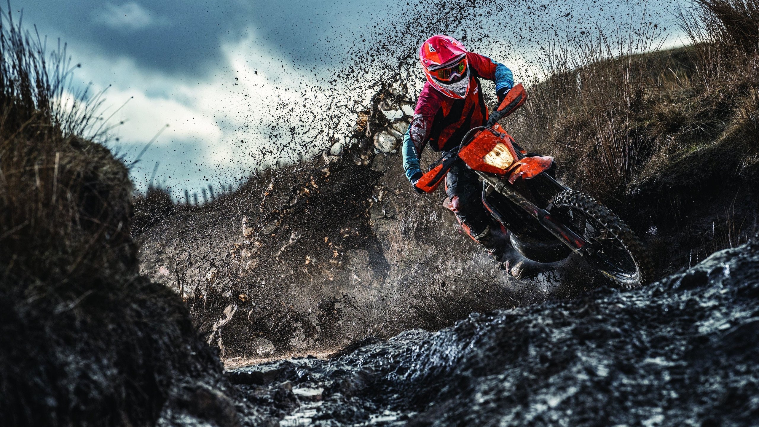 铁血马竞2-1逆转AC米兰！阿圭罗诠释核心价值，一己之力盘活全队进攻节奏