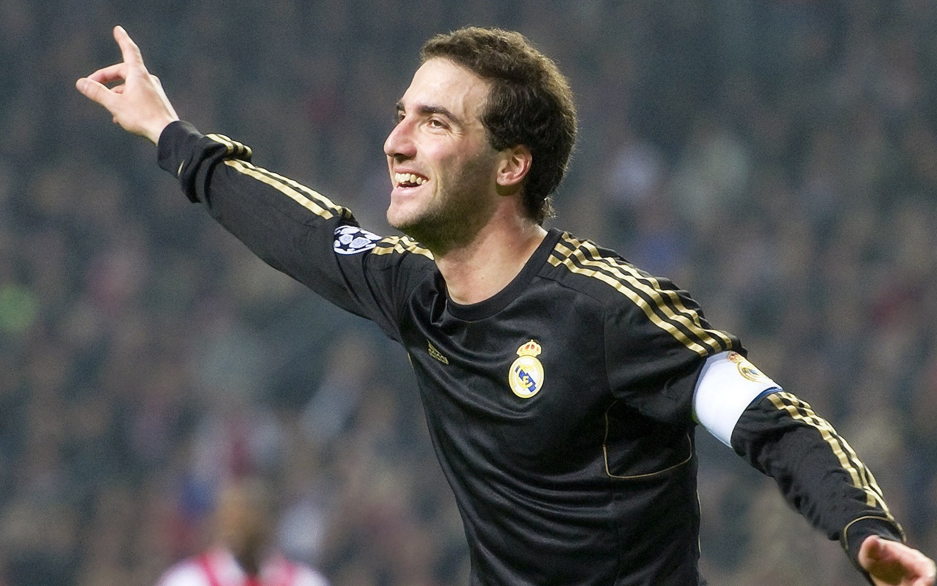 北非风暴席卷北欧堡垒，当突尼斯成为战术代号，法比尼奥的欧冠封神之夜